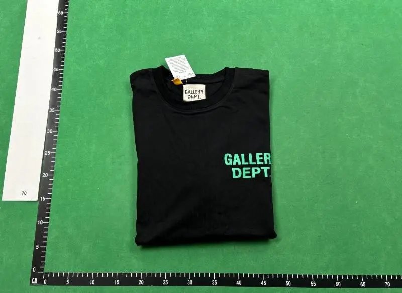 GALLERY DEPT      T e  e -7