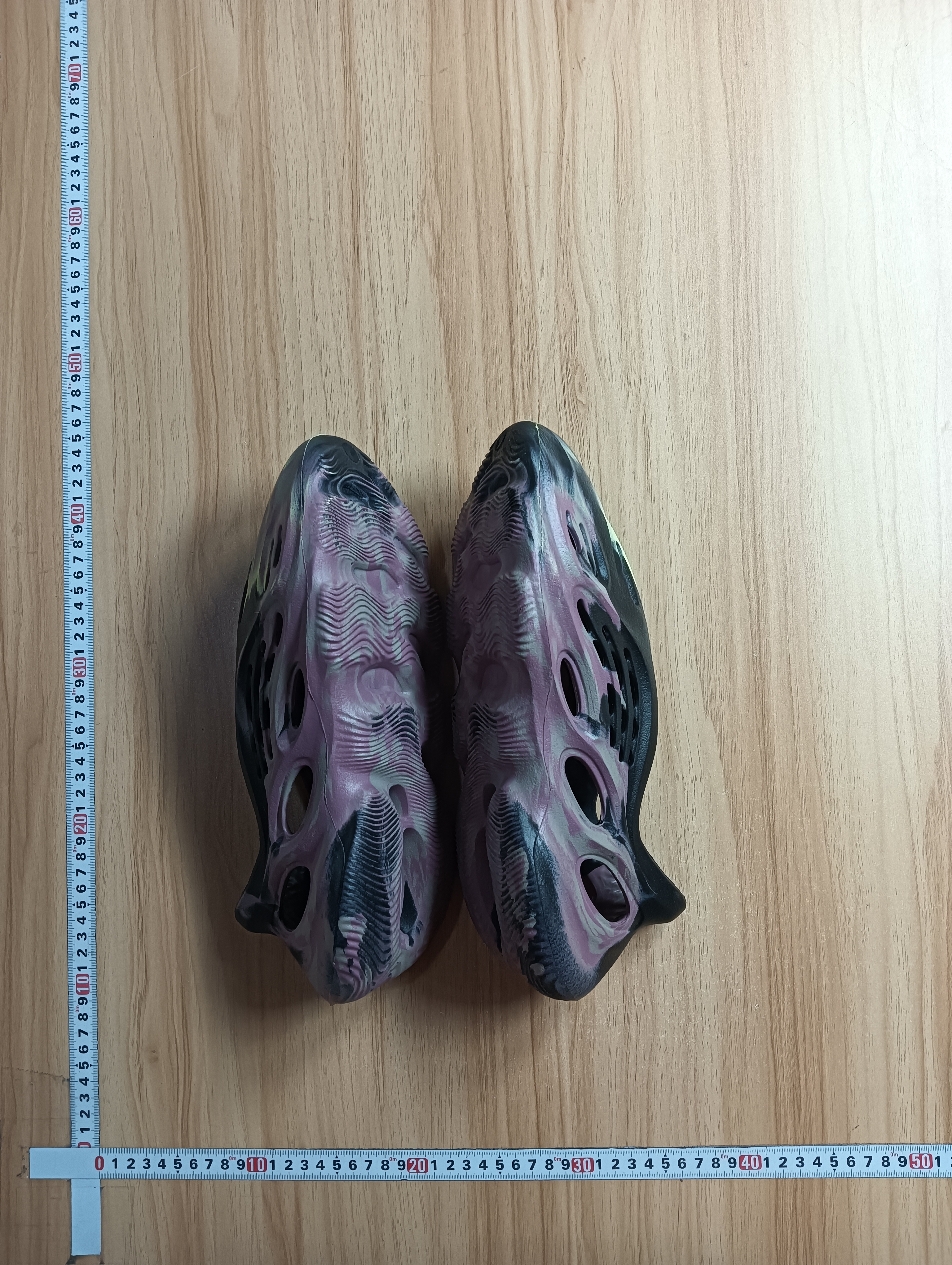 LW  Batch   Adidas Yeezy - YEEZY Foam Runner Onyx  -6