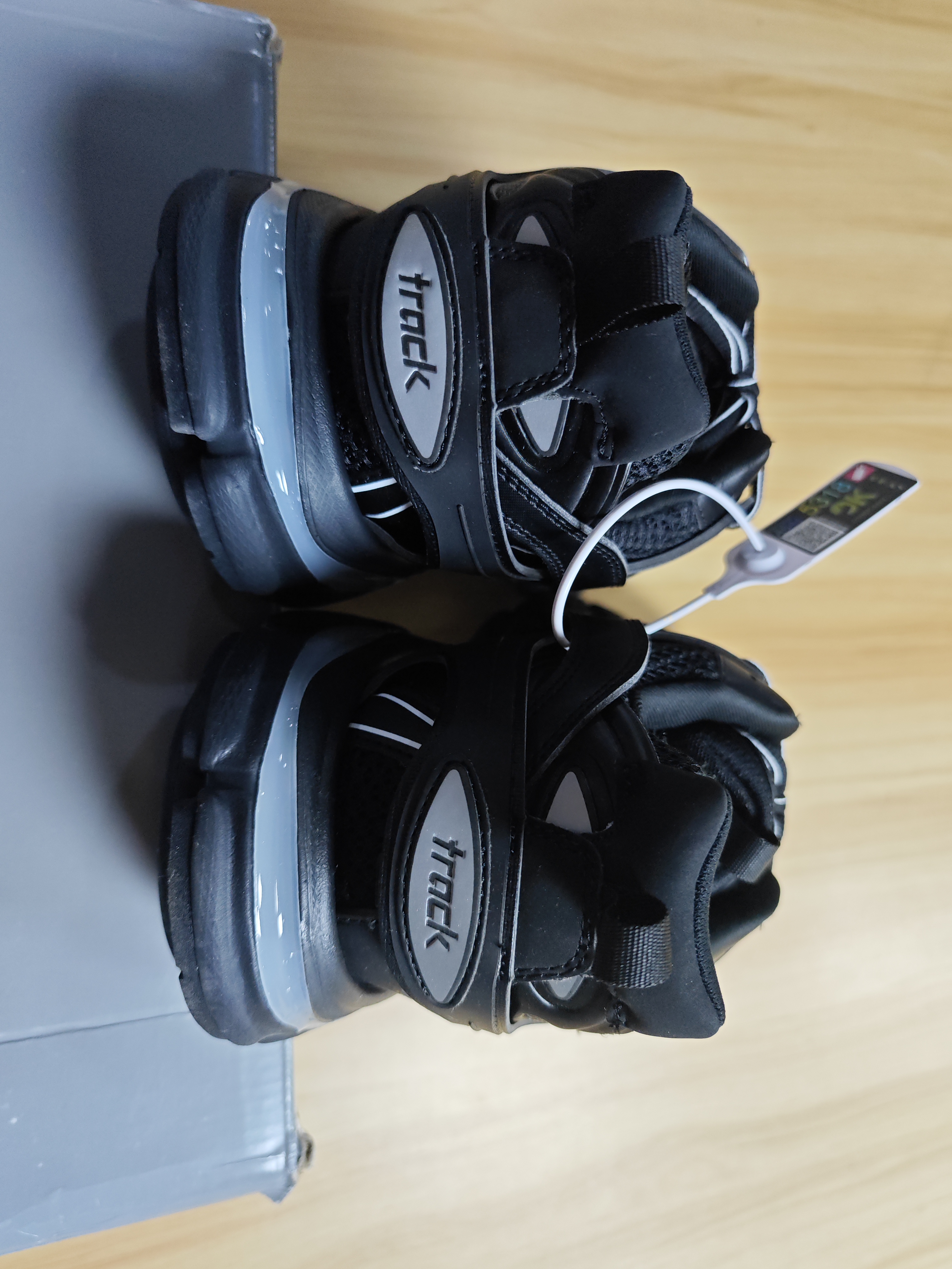 OK  Batch   Balenciaga Track -13