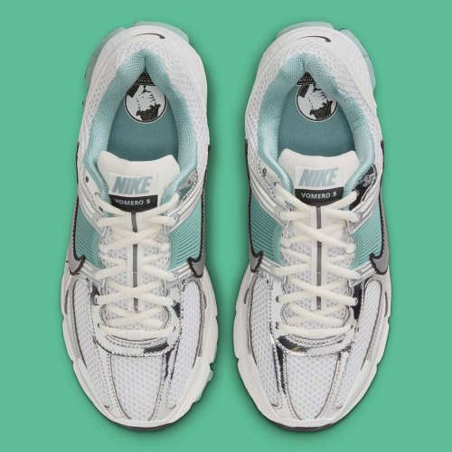 The Nike Zoom Vomero 5 Rockets Into Summer With “Cannon” Green(pic3) The Nike Zoom Vomero 5 Rockets Into Summer With “Cannon” Green(pic3)