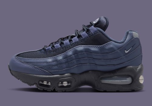 First Look At The Nike Air Max 95 OG “Sanded Purple”(pic1) First Look At The Nike Air Max 95 OG “Sanded Purple”(pic1)