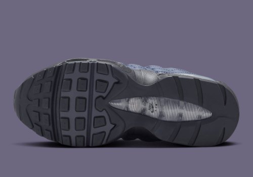 First Look At The Nike Air Max 95 OG “Sanded Purple”(pic4) First Look At The Nike Air Max 95 OG “Sanded Purple”(pic4)