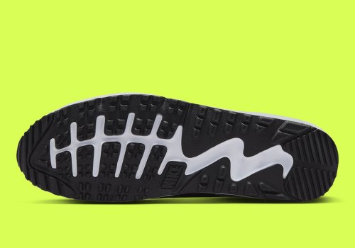 The Nike Air Max 90 Golf Suits Up In “Hot Lime”(pic7)