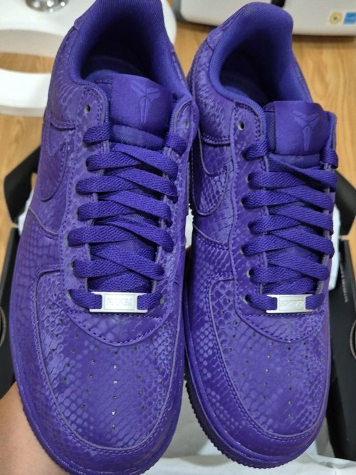 New Images Of The Kobe Bryant x Nike Air Force 1 “Court Purple”(pic4) New Images Of The Kobe Bryant x Nike Air Force 1 “Court Purple”(pic4)