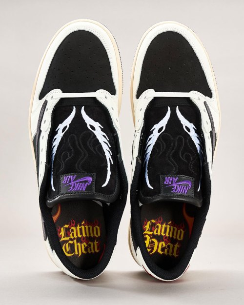 Dominik Mysterio Honors His “Real” Father With Travis Scott x Air Jordan 1 Low Customs(pic2) Dominik Mysterio Honors His “Real” Father With Travis Scott x Air Jordan 1 Low Customs(pic2)