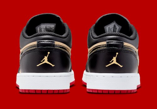 Pizza-Themed Air Jordan 1 Calls Back To The Flu Game Conspiracy(pic3) Pizza-Themed Air Jordan 1 Calls Back To The Flu Game Conspiracy(pic3)